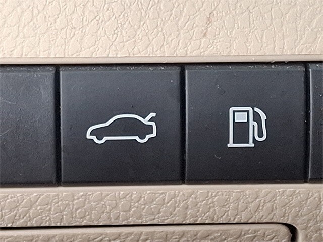 Thumbnail: 2018 Toyota Camry - 25