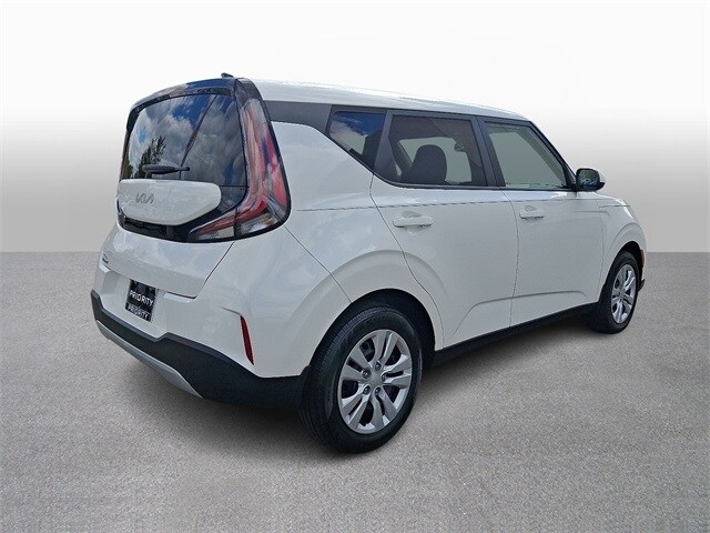 Thumbnail: 2023 Kia Soul - 4