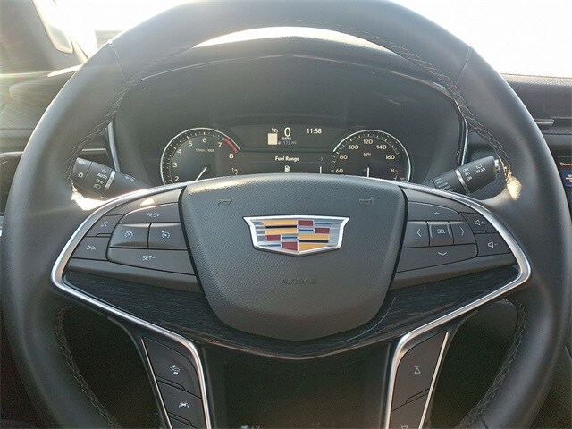 Thumbnail: 2025 Cadillac XT5 - 21