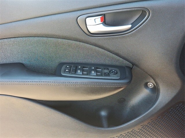 Thumbnail: 2013 Dodge Dart - 12