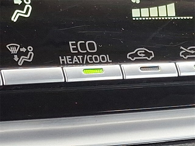 Thumbnail: 2024 Toyota Corolla - 24