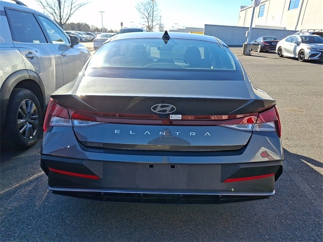 Thumbnail: 2024 Hyundai Elantra - 8