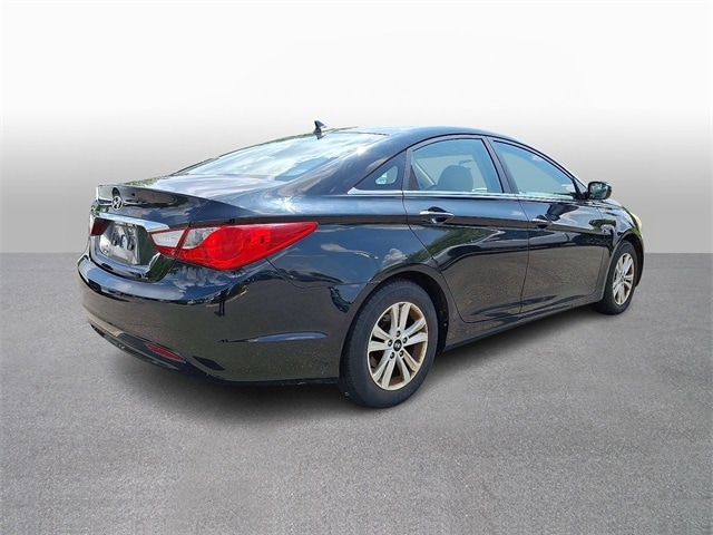 Thumbnail: 2011 Hyundai Sonata - 4
