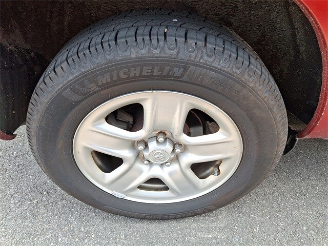 2007 Toyota RAV4 Base 5