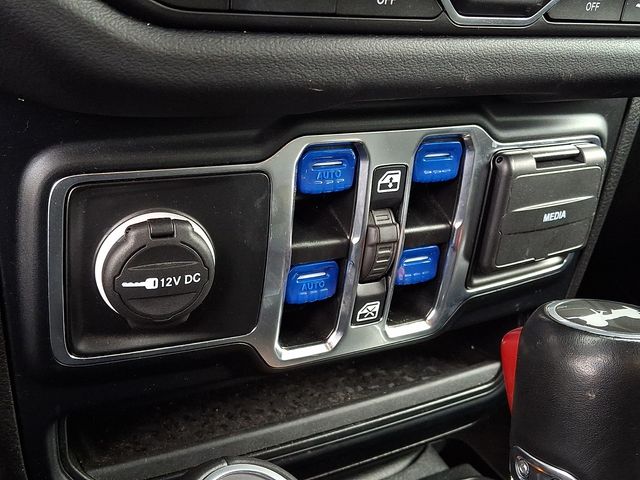 Thumbnail: 2024 Jeep Wrangler - 25