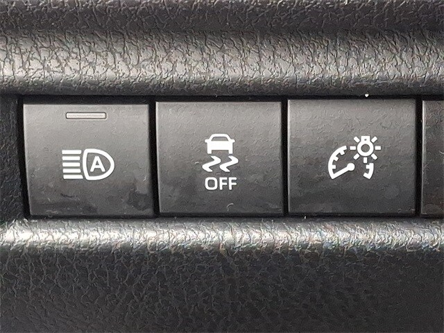 Thumbnail: 2025 Toyota Camry - 26