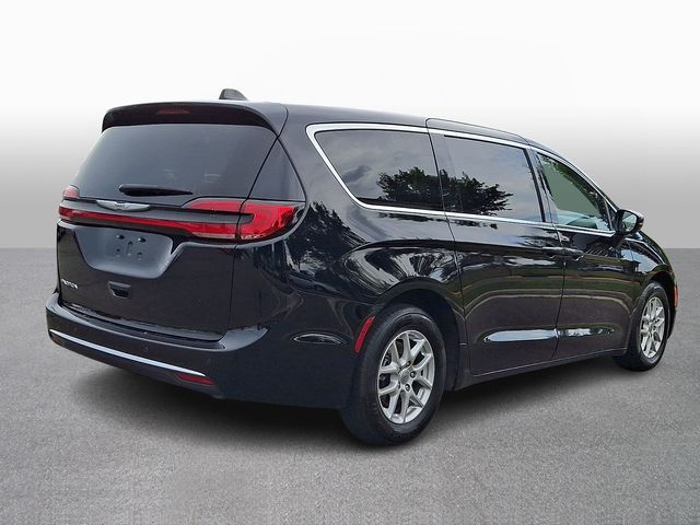Thumbnail: 2024 Chrysler Pacifica - 4