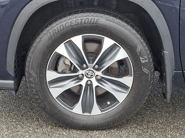 Thumbnail: 2024 Toyota Highlander - 9