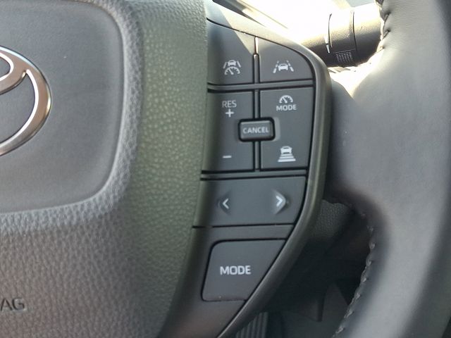 Thumbnail: 2023 Toyota Prius - 20