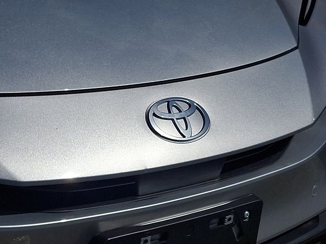 Thumbnail: 2023 Toyota Prius - 10
