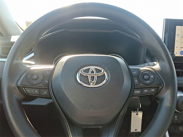 Thumbnail: 2024 Toyota RAV4 - 18