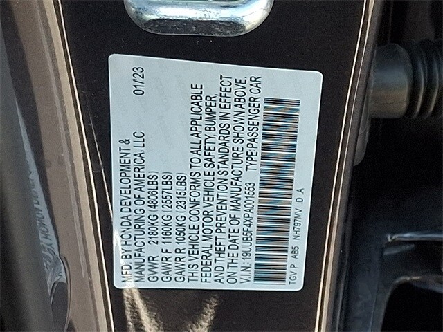 Thumbnail: 2023 Acura TLX - 32