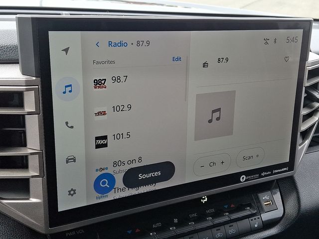 Thumbnail: 2023 Toyota Tundra - 17