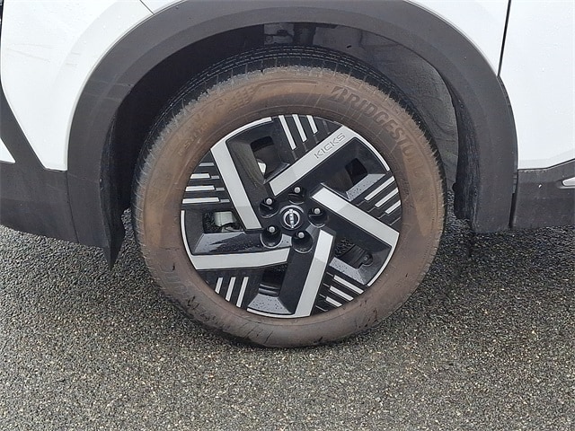 Thumbnail: 2025 Nissan Kicks - 8