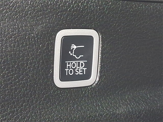 Thumbnail: 2024 Jeep Grand Wagoneer L - 34