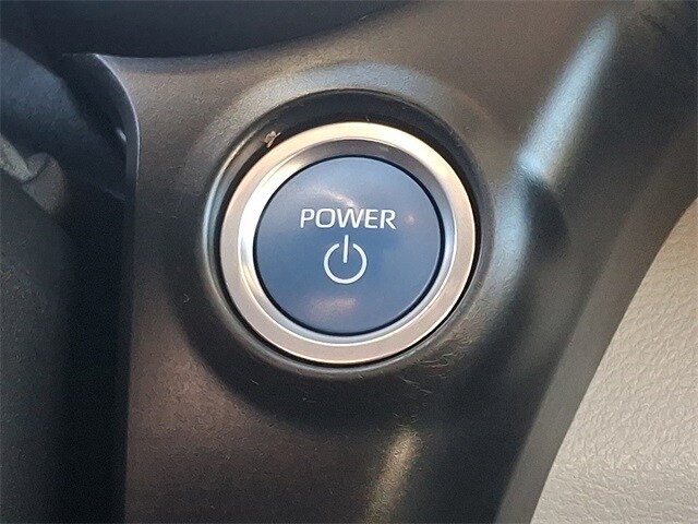 Thumbnail: 2021 Toyota Sienna - 23