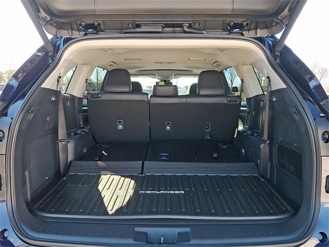 Thumbnail: 2026 Toyota Highlander - 34