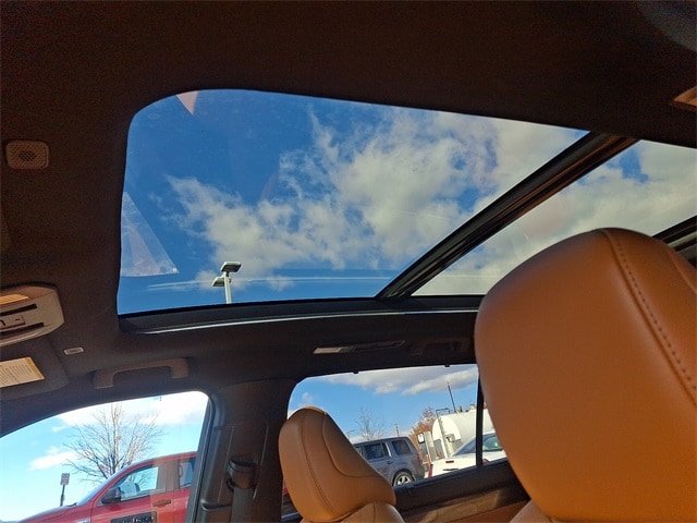 Thumbnail: 2024 Toyota Highlander - 15