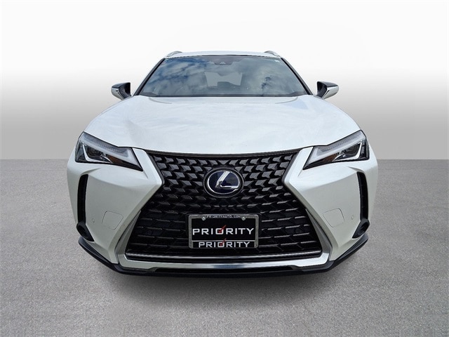 Thumbnail: 2021 Lexus UX - 2