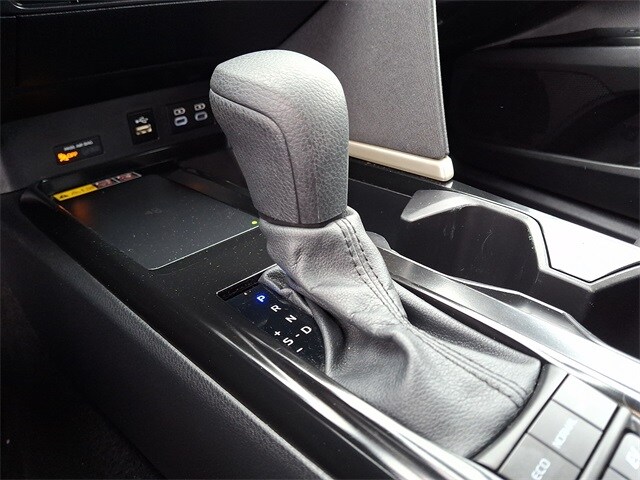 Thumbnail: 2025 Toyota Camry - 14