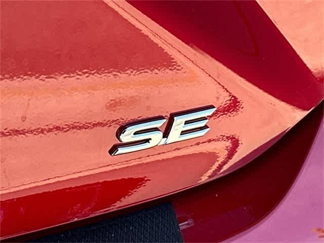 2025 Toyota Camry SE 7