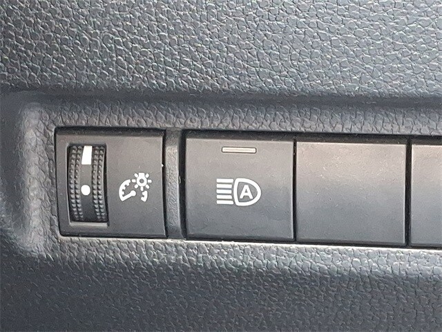 2024 Toyota RAV4 XLE 26