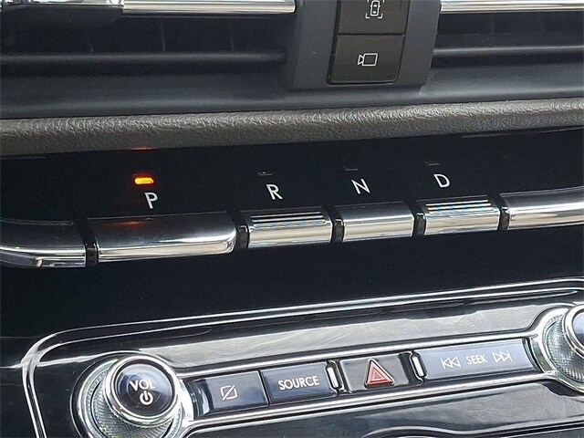 Thumbnail: 2022 Lincoln Corsair - 15