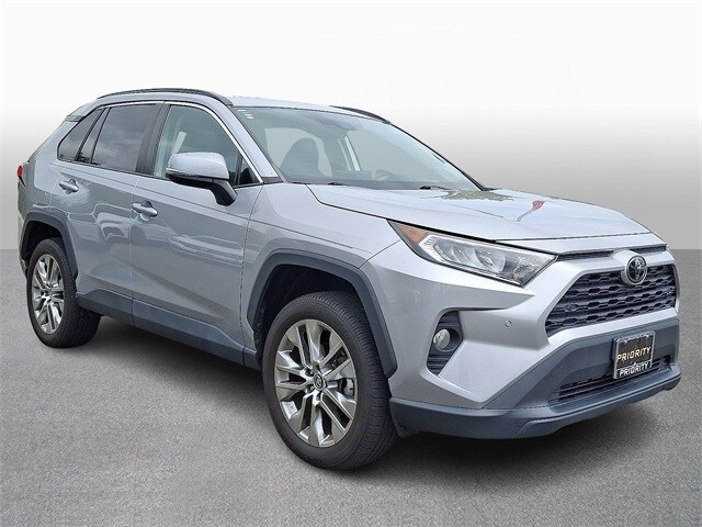 Thumbnail: 2021 Toyota RAV4 - 3