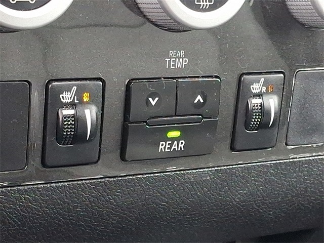 Thumbnail: 2021 Toyota Sequoia - 25