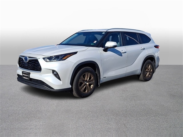 Thumbnail: 2023 Toyota Highlander - 1
