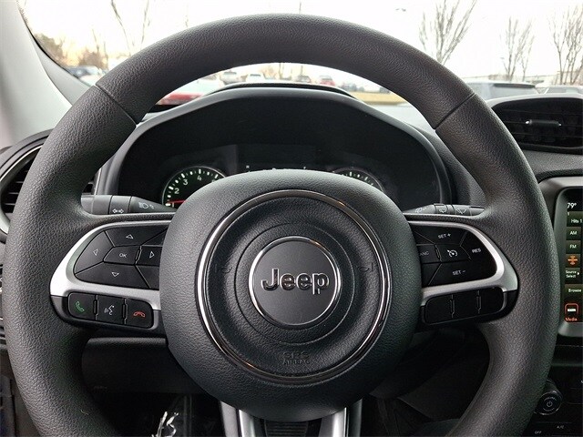 Thumbnail: 2023 Jeep Renegade - 19