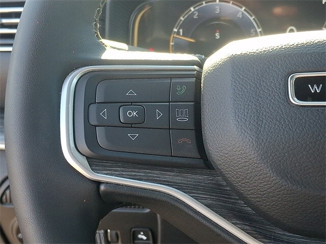 Thumbnail: 2024 Jeep Wagoneer - 22