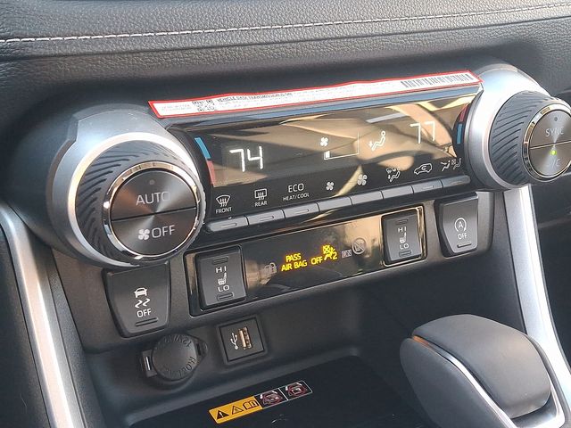 Thumbnail: 2025 Toyota RAV4 - 15