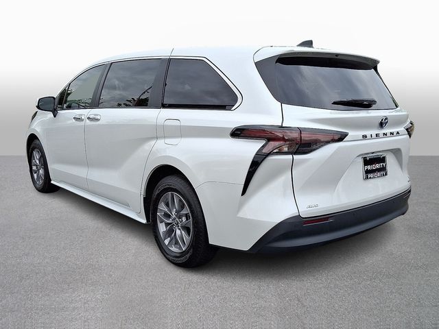 Thumbnail: 2024 Toyota Sienna - 6