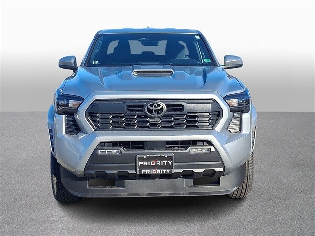 Thumbnail: 2025 Toyota Tacoma - 2