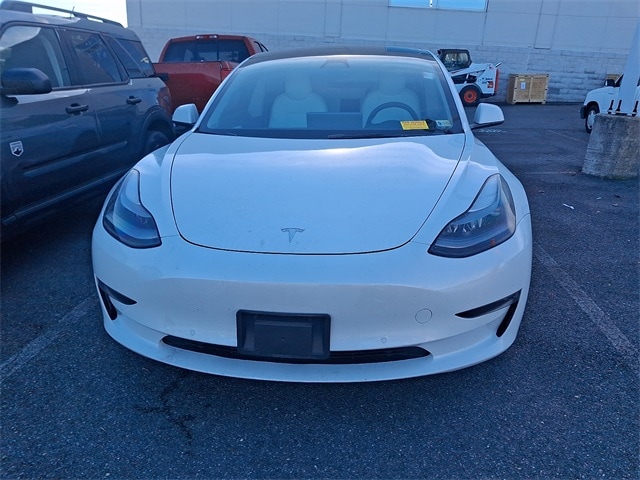 Thumbnail: 2022 Tesla Model 3 - 2