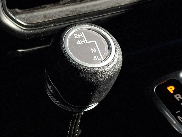 Thumbnail: 2023 Jeep Gladiator - 25