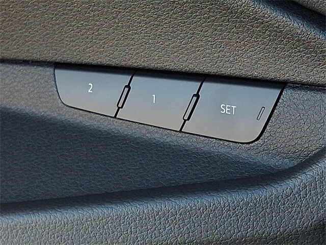 Thumbnail: 2022 Audi e-tron - 29