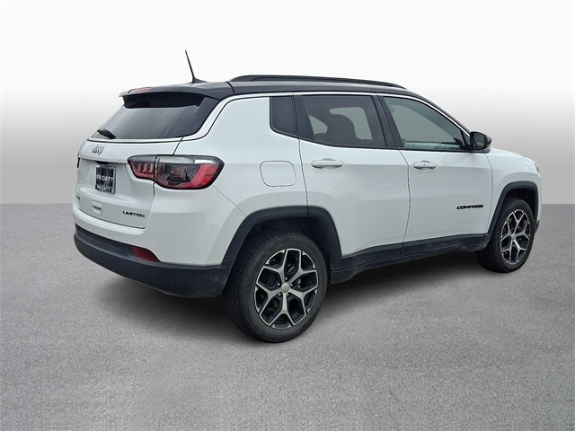 Thumbnail: 2024 Jeep Compass - 4