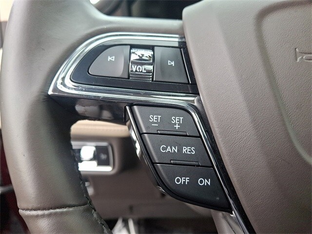 Thumbnail: 2022 Lincoln Nautilus - 22