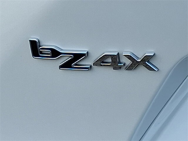 Thumbnail: 2024 Toyota bZ4X - 32