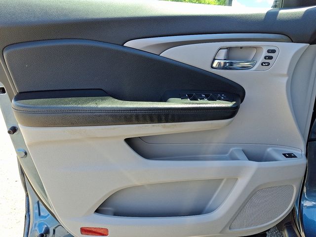 Thumbnail: 2019 Honda Pilot - 13