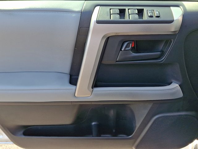 Thumbnail: 2011 Toyota 4Runner - 12