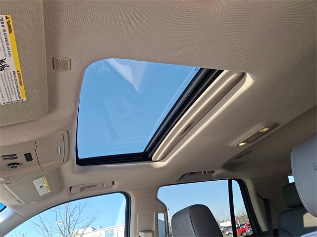 Thumbnail: 2017 GMC Yukon - 15