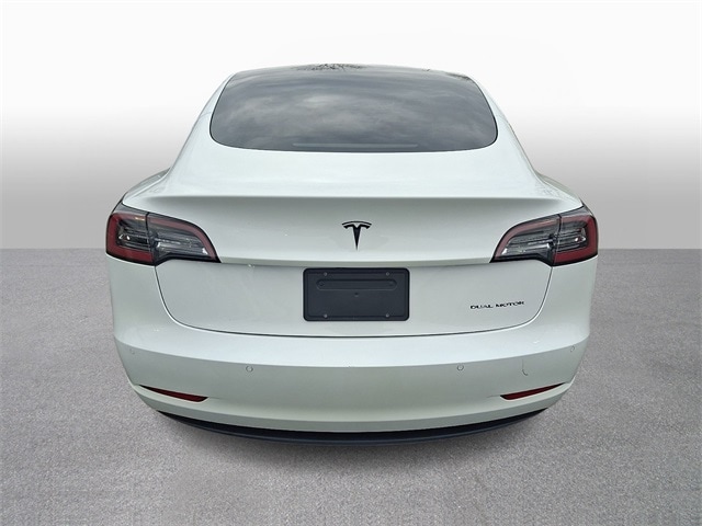 Thumbnail: 2022 Tesla Model 3 - 5