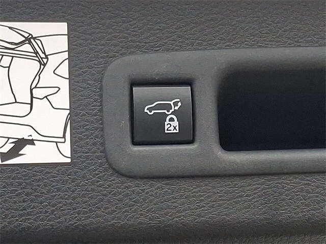 Thumbnail: 2024 Toyota Sienna - 32