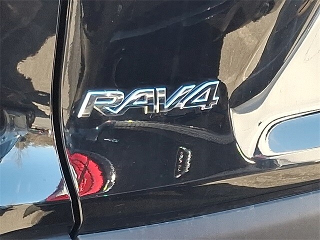 Thumbnail: 2025 Toyota RAV4 - 10