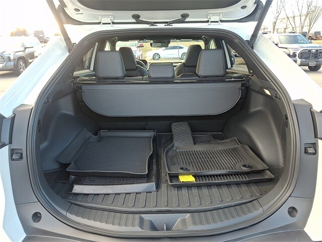 Thumbnail: 2024 Toyota bZ4X - 29