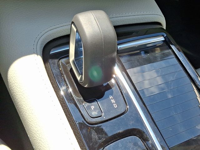 Thumbnail: 2022 Volvo S60 - 15