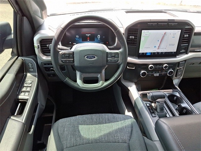 2022 Ford F-150 Lightning XLT 11